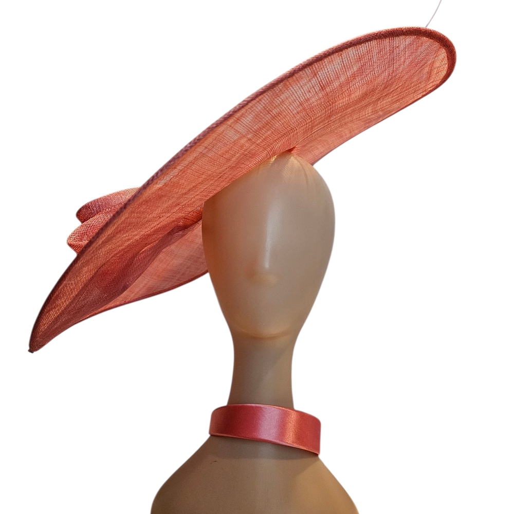 Sophisticated Pink Wide-Brimmed Hat - Picture 3 of 10